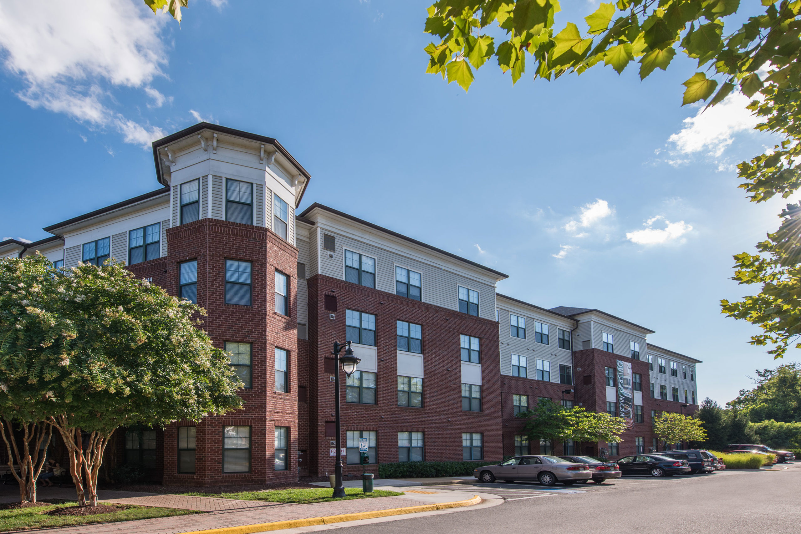 The Cosmopolitan at Lorton Station | Modern Apartments in Lorton VA